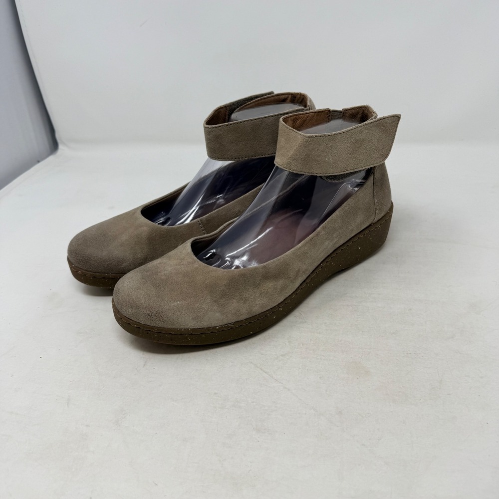 Dansko Wedge Ankle Strap Shoes Taupe 40 Comfort Casual Suede Mary Jane Walking